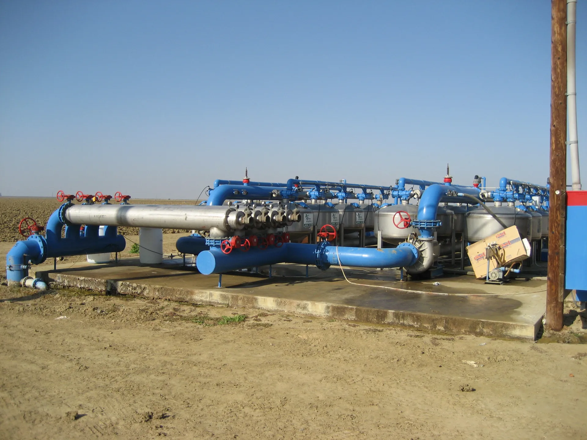 Filter station with both sand media filters and screen filters Photo: L. Schwankl.