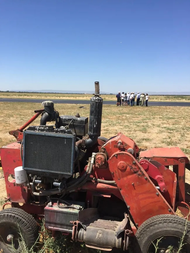 Tractor.JPG