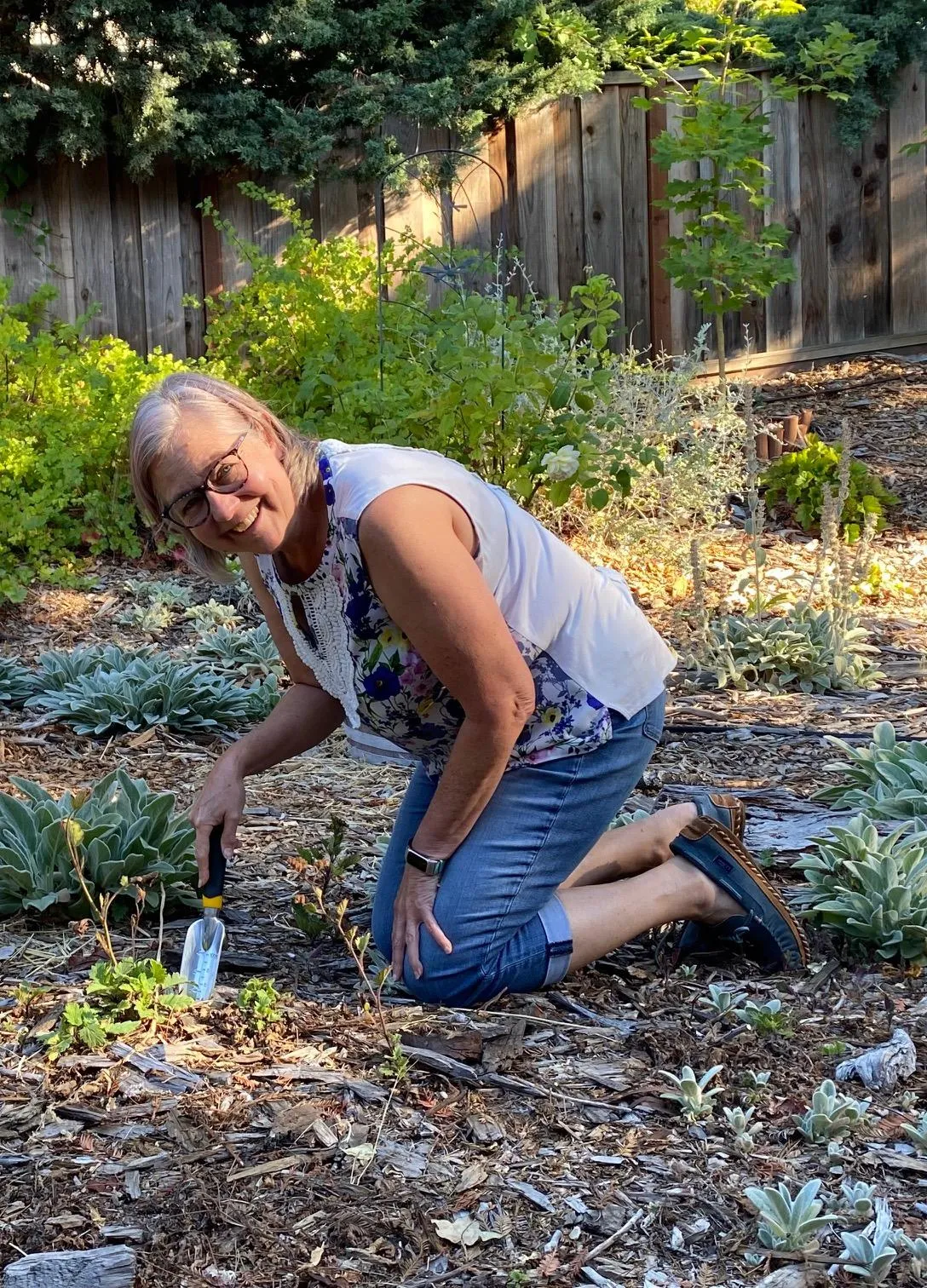 15_09_2022RobynGardening