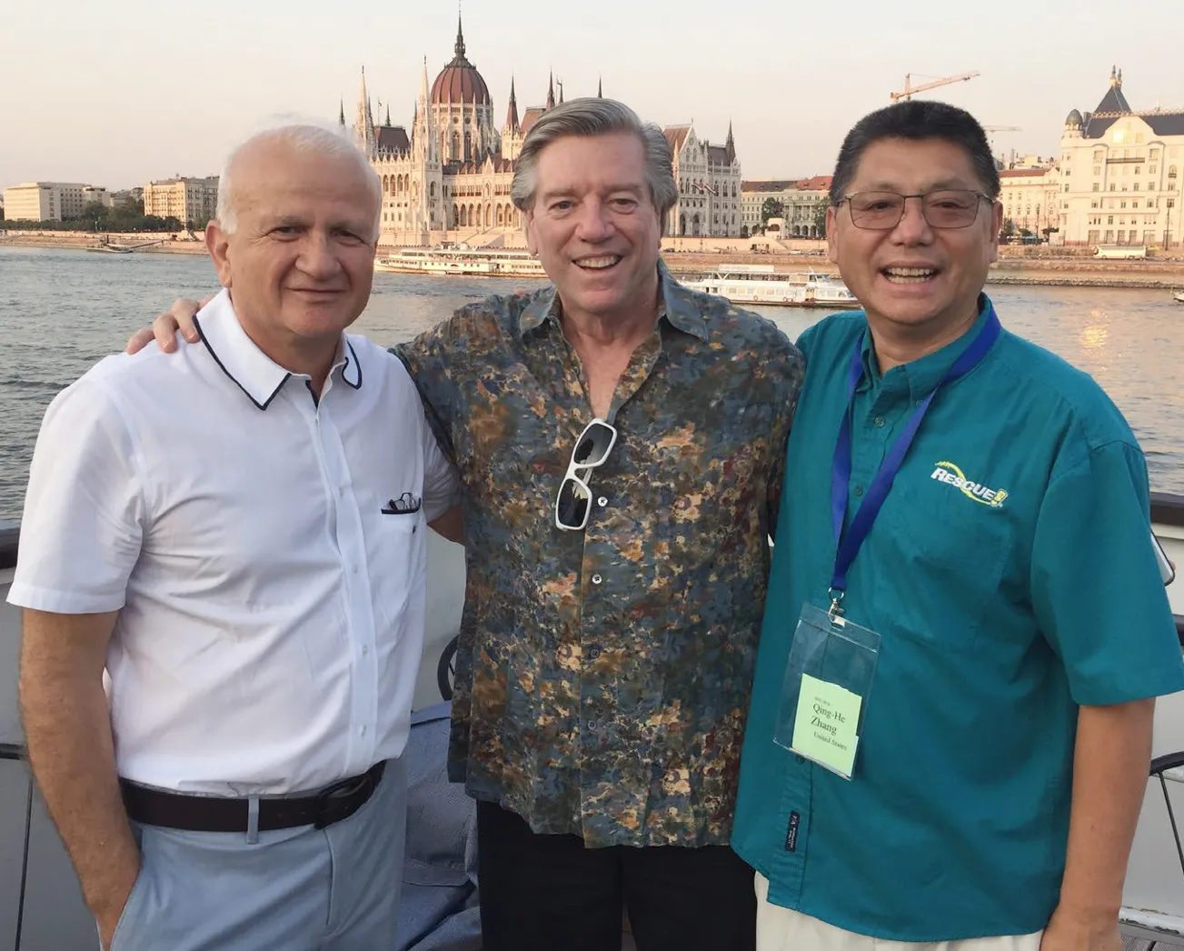 eff Aldrich (center) with colleagues Ashot Khrimian (left) and Qing-He Zhang at the ISCE meeting in Budapest, 2018. (Photo courtesy of Don Weber)