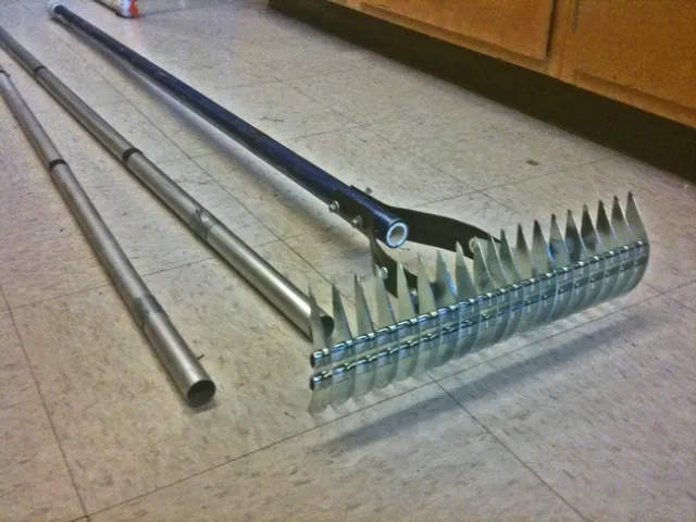 Thatch rake