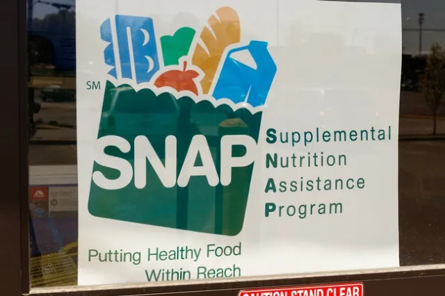 Con una tasa de desempleo récord, las inscripciones en el programa CalFresh se han incrementado hasta en un 80 por ciento en California, con respecto al año pasado en estas mismas fechas.