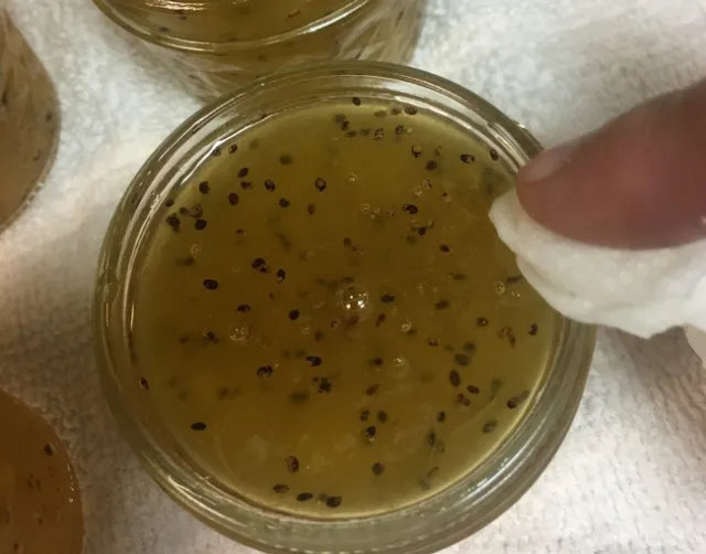 Wiping Jar Rim(2)