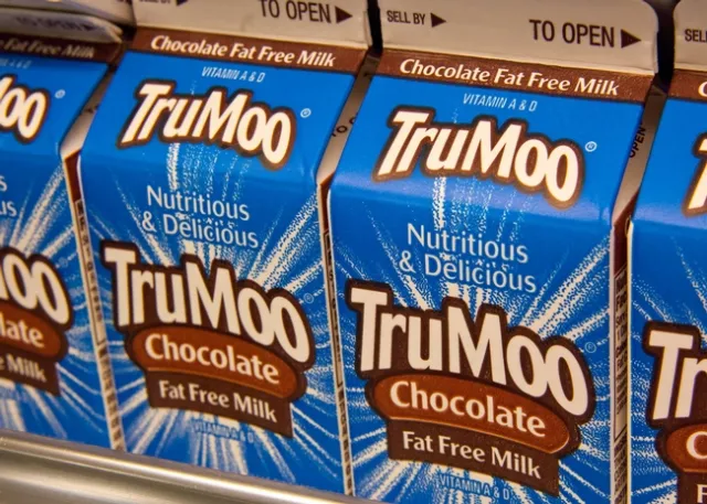 Taking chocolate milk out of schools results in a significant reduction in added sugar consumption. (Photo: Bob Nichols, USDA).