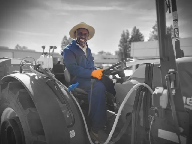 Peter Larbi gave an impromptu talk about air blast sprayer calibration.