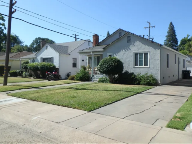 Traditional lawn