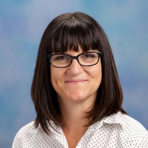 Erin DiCaprio, UCCE specialist, answers questions about how to stay safe while shopping for food amid the coronavirus pandemic.