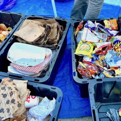 Sorting containers