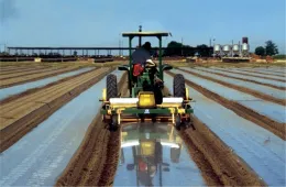 cropped-tractor