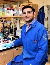 Shahid Siddique, nematologist and assistant professor (Photo by Kathy Keatley Garvey)