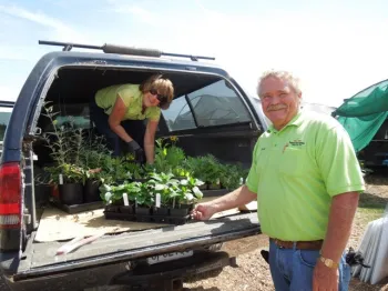 Plant Sale2 GT16