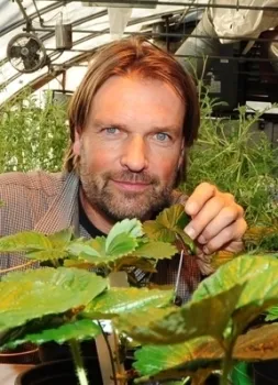 Christian Nansen will speak at the UC Davis Community Book Project. (Photo by Kathy Keatley Garvey)