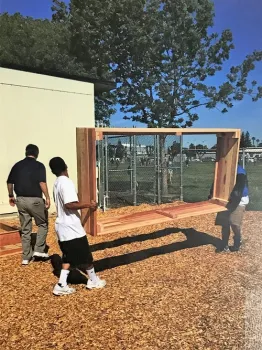 4.23.18 Ripperdan Students delivering