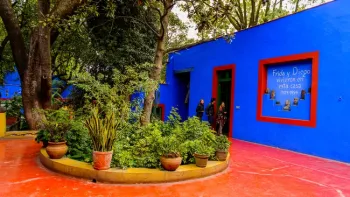 frida-garden-sm