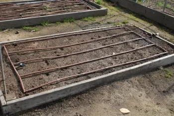 drip irrigation at Garden of the Sun (photo: N. Devaurs)