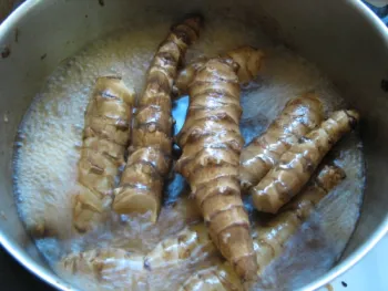 Sunchoke tubers photo Gilabrand